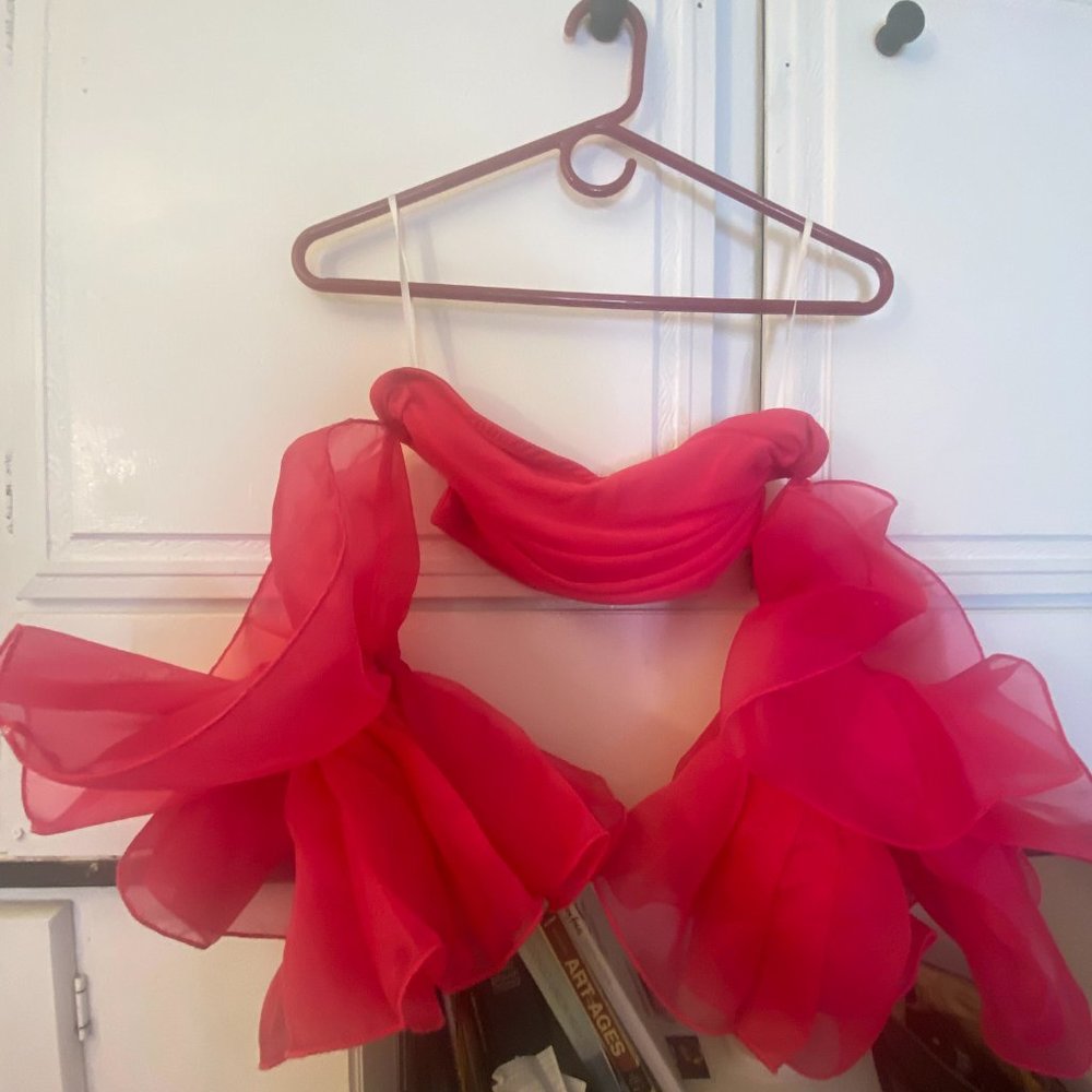 SHEIN Off Shoulder Exaggerated Ruffle Ruched Crop Top - Picture 4 of 6